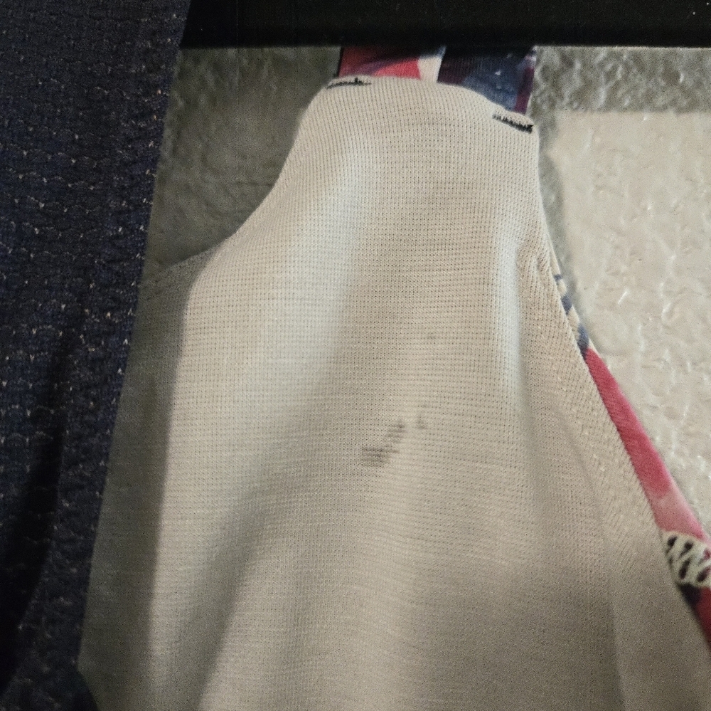 Lululemon Women's Navy Blue Racerback Tank Top - Picture 6 of 9